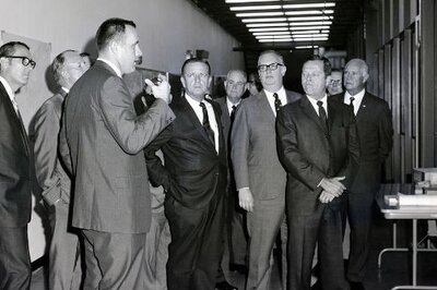 HRMS Consultant Businessmen