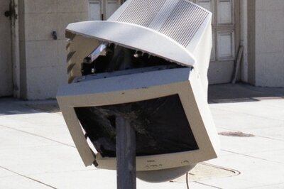 Broken Computer - Signs You Need a New HRMS