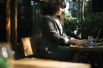 photo-1502758775495-0ec4a639aa64