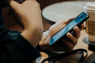 4 HR functions that work better on mobile